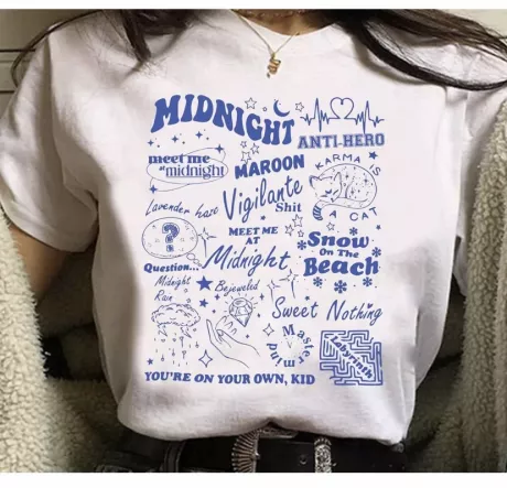 ￼Camiseta Midnights Taylor Swift Meet Me At Midnight Unissex