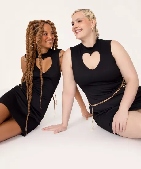 vestido curto decote coração alexia hentsch preto - C&A