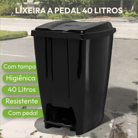 Lixeira com Pedal 40 litros em Plastico Reforçado Multiuso Cozinha - R$69,90