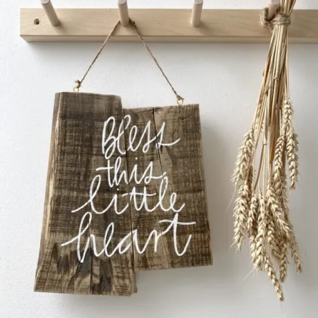 Holzschild „bless this little heart“ | herrlich Schriftwerk