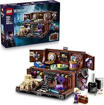 LEGO Wednesday - Die Wohnung des Eiskalten Händchens - Spielzeug zum Bauen mit Enid Minifigur, Händchen Figur & Zubehör - Spielset Geschenk für Mädchen, Jungen & Serienfans ab 12 Jahren - 76785: Amazon.de: Spielzeug